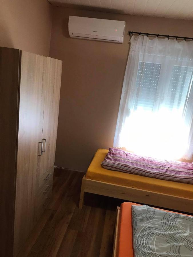 Tahiti Apartman Apartment Hajduszoboszlo Exterior photo